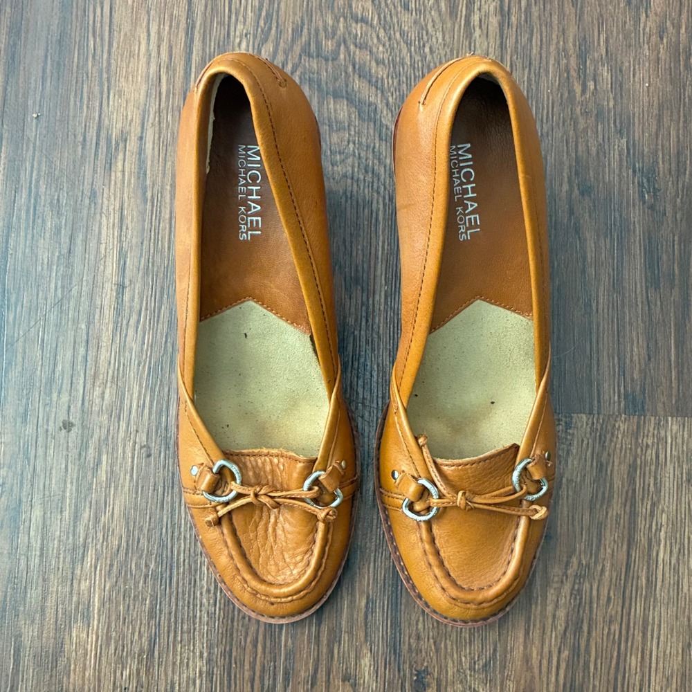 Vintage Michael Kors Camel Leather Kitten Heel Loafers Women's Size 9M